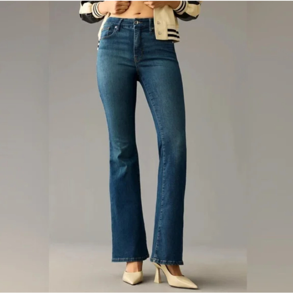 Good American Blue Straight Leg Jeans with High-Rise Waist